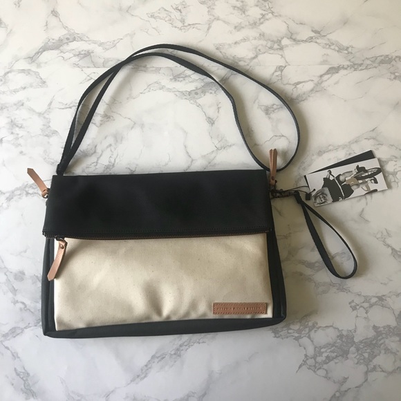 SOLD ⬇️ Petunia Pickle Bottom Convertible Clutch - Picture 5 of 6